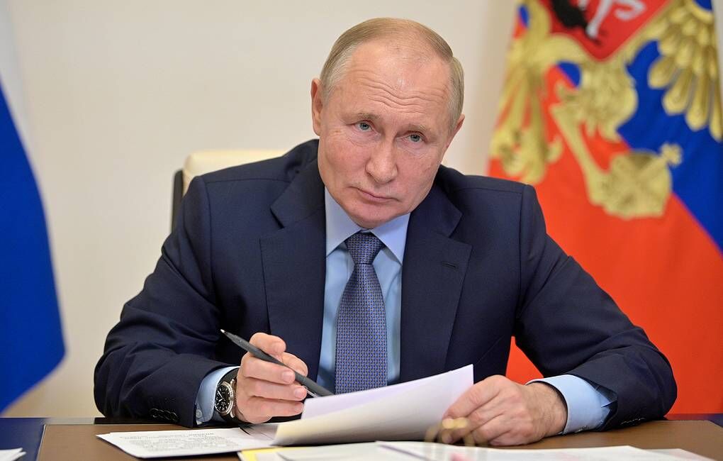 پوتین: روسیه برای توسعه روابط با کشورهای اسلامی اهمیت فراوان قائل است
