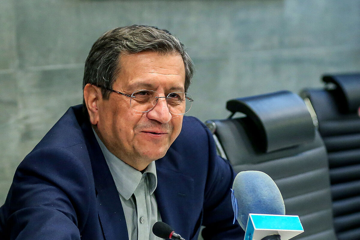 راهبرد جدید بانک مرکزی در سیاست های ارزی/ میزان عرضه از تقاضای ارز پیشی گرفت