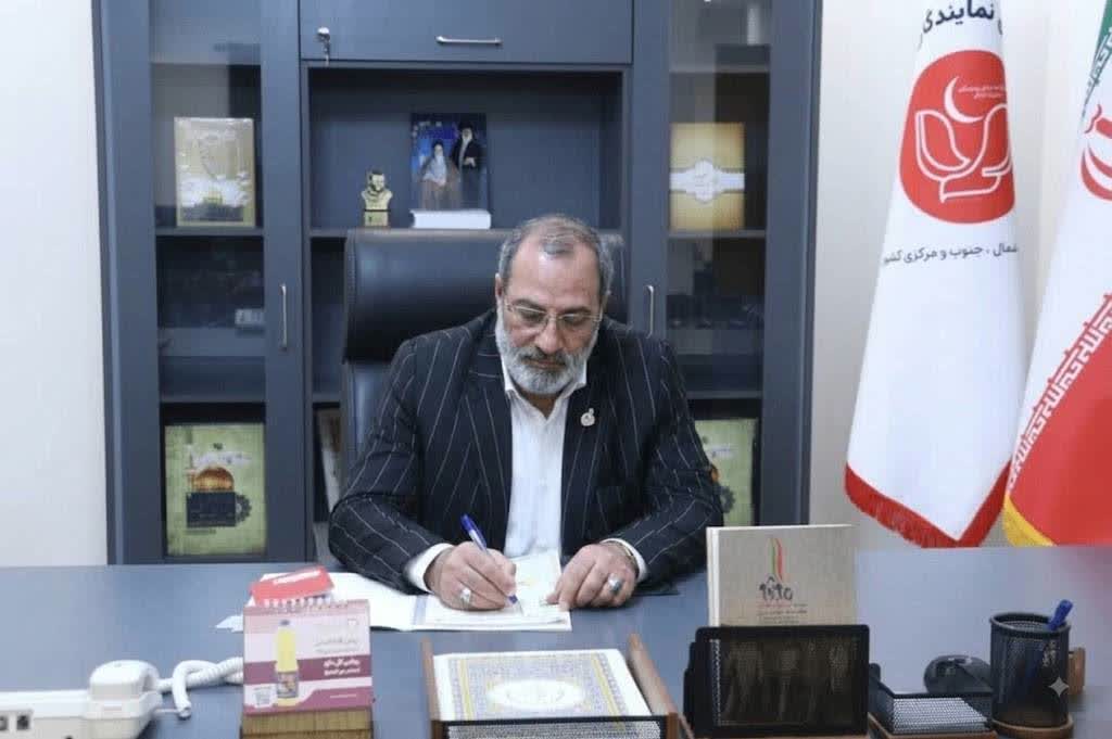 پیام تبریک رئیس قرارگاه گام دوم انقلاب به سردار ایزدی؛
آبشاهی: سردار ایزدی نماد تداوم عقلانیت انقلابی در سپاه است