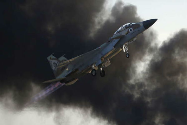 پرواز گسترده جنگنده های صهیونیست بر فراز غزه