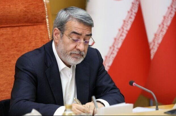 دستور وزیر کشور برای امدادرسانی به زلزله زدگان استان تهران
