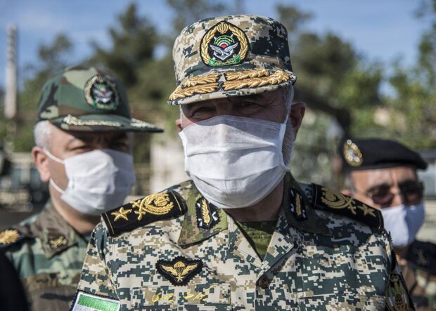 فرمانده نیروی زمینی ارتش: حضور رژیم نامشروع صهیونیستی در منطقه رصد می‌شود