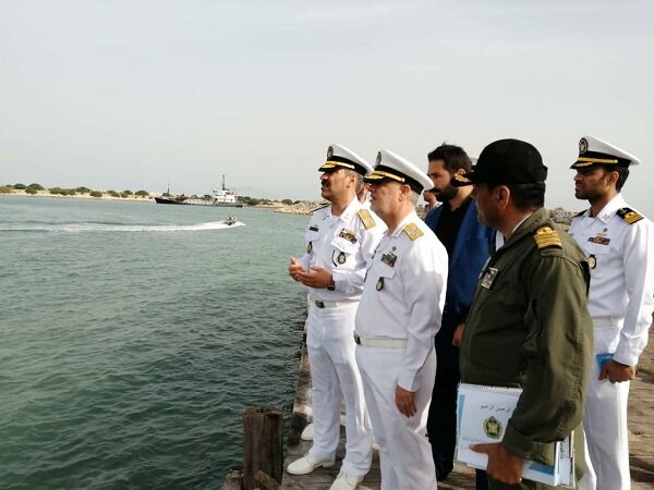 فرمانده نیروی دریایی ارتش از پایگاه دریایی شرق خزر بازدید کرد