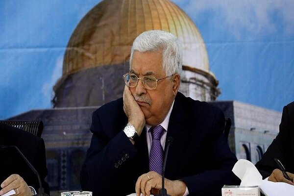 در اعتراض به توافق منامه- تل آویو؛ محمود عباس سفیر فلسطین در بحرین را فراخواند