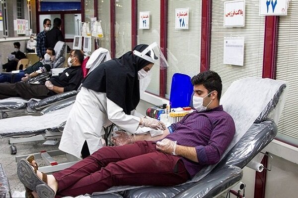 رئیس سازمان انتقال خون: ایران بیشترین تعداد پلاسما را در تحقیقات علمی به کار برده است