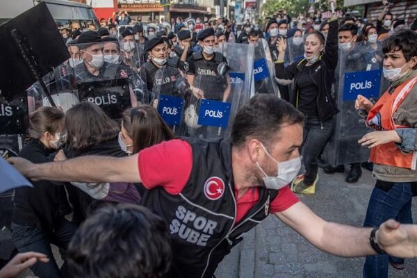 اعتراضات علیه نژادپرستی در آمریکا به ترکیه رسید