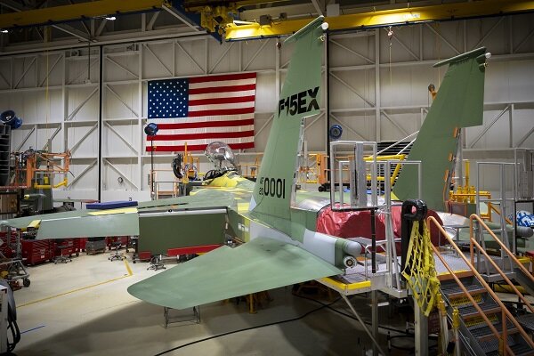 قرارداد بوئینگ برای تولید جتهای جنگنده اف ۱۵ ای ایکس
