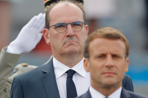 طبق نظرسنجی‌ها؛ نخست‌وزیر فرانسه از «ماکرون» محبوب‌تر است