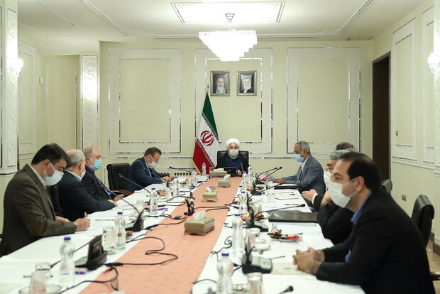 روحانی در جلسه کمیته‌های تخصصی ستاد ملی مقابله با کرونا: مردم با رعایت مقررات بهداشتی، مانع بروز موج جدید شوند