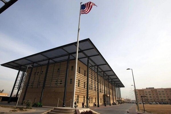 نماینده پارلمان عراق: تهدید آمریکا به تعطیلی سفارت خود در بغداد یک اقدام نمایشی است