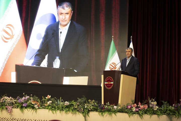 دستاوردهای فناوری هسته‌ای ایران در راستای صلح و خدمت به بشریت است