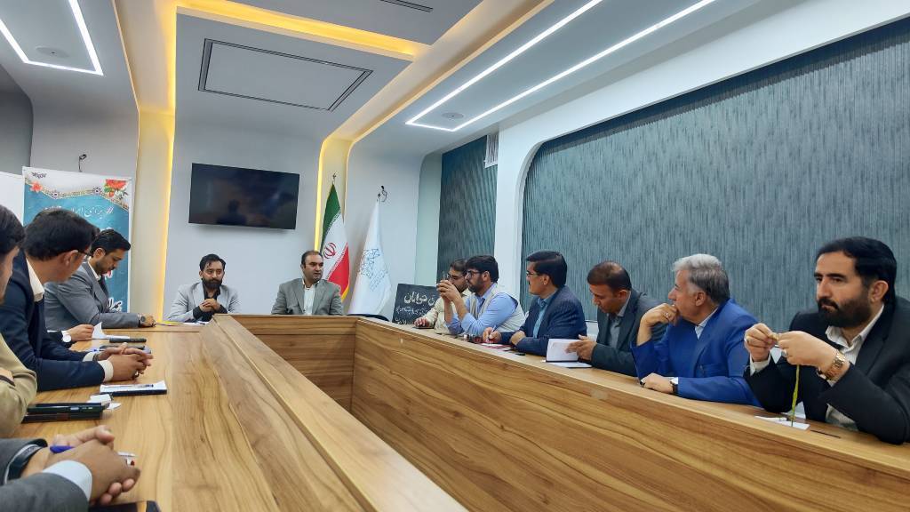 با محور توسعه پایدار و نوآوری اجتماعی ، برگزاری میزگرد «نقش مدیریت شهری و سمن‌ها در توسعه اجتماعی» در یاسوج